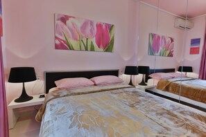 4 dormitorios, tabla de planchar con plancha, Internet y ropa de cama