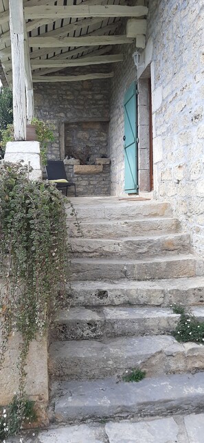 Property grounds - Quercy house (Sauzet)