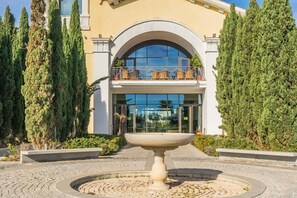 Exterior detail - Exclusive 3 Bedroom, 2 Bathroom Apartment close to Amenities - TR921LT (Roldán)