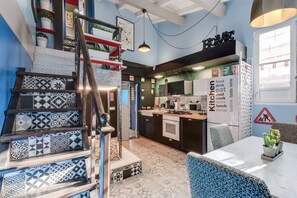 Design-Apartment | Eigene Küche | Kühlschrank, Kochgeschirr/Geschirr/Besteck