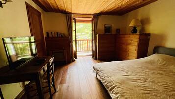 5 bedrooms, WiFi