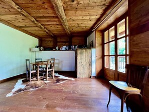 Interior - Charming Savoyard chalet in a quiet area with mountain views (Sainte-Foy-Tarentaise)