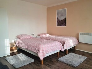 2 bedrooms, free WiFi, bed sheets