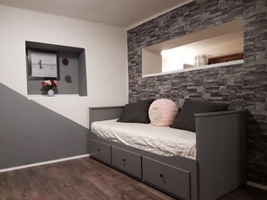 2 chambres, accĂšs au Wi-Fi (inclus), literie fournie