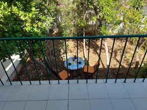 View from room - Fig Tree House (Sutivan)