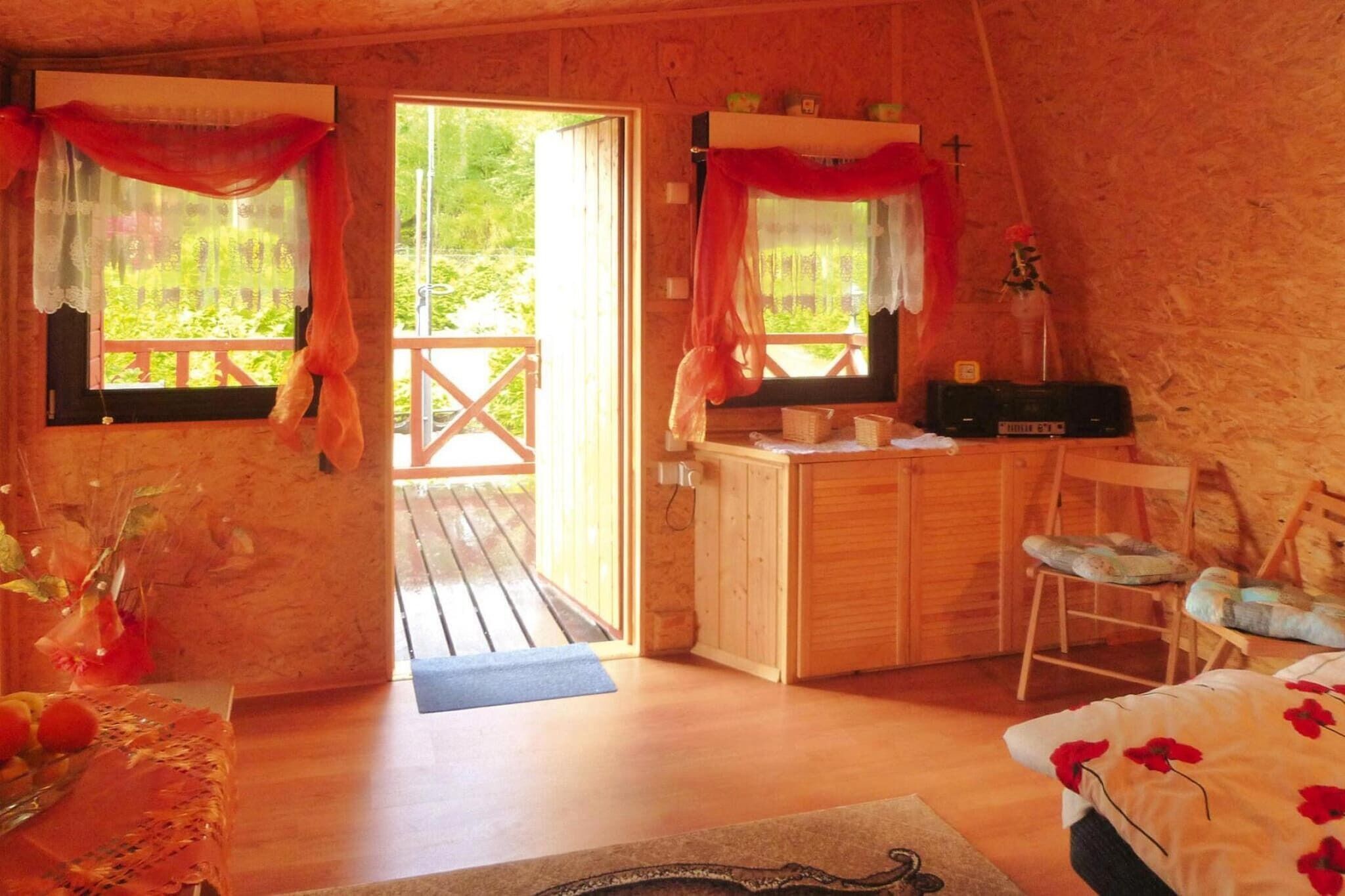 2 bedrooms, travel cot, free WiFi