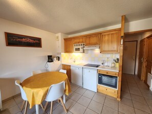 Fridge, microwave, dishwasher
