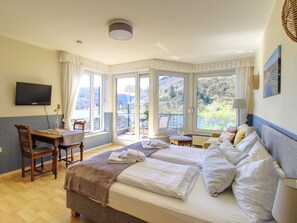 1 chambre, lit parapluie, Wi-Fi gratuit, draps fournis