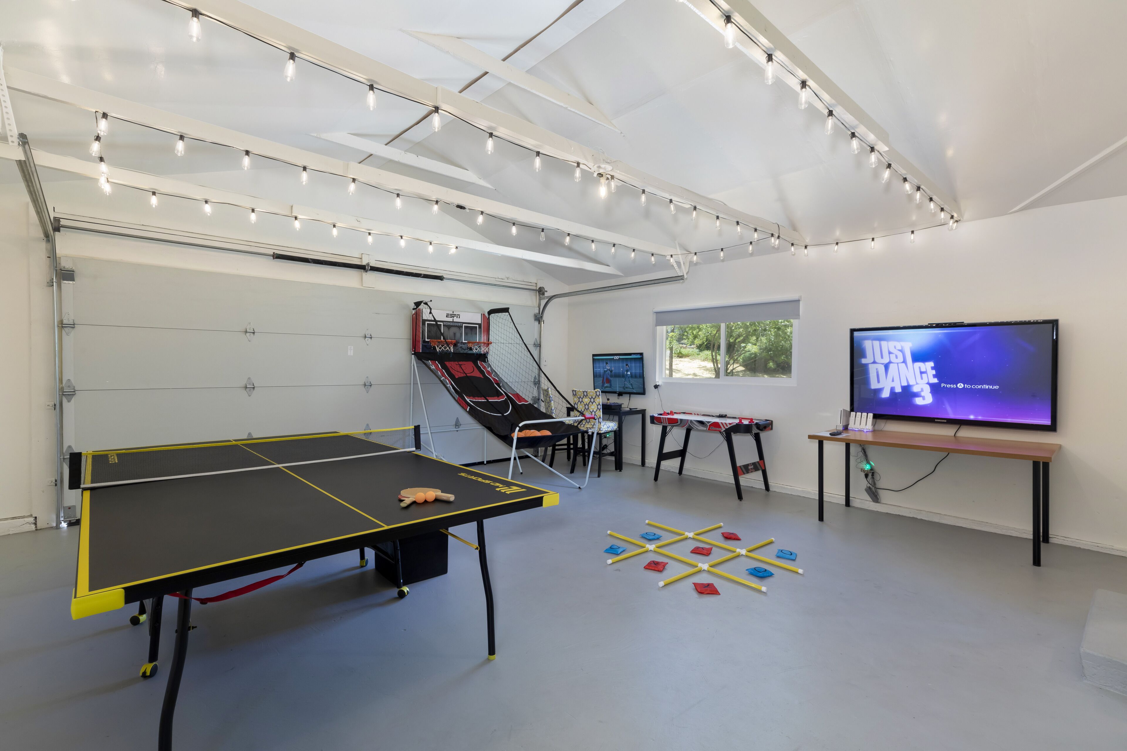Yosemite South & Bass Lake Home with Game Room