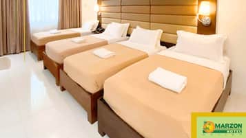 Familieværelse | Arbejdsområde til bærbare computere, mørklægningsgardiner, gratis Wi-Fi