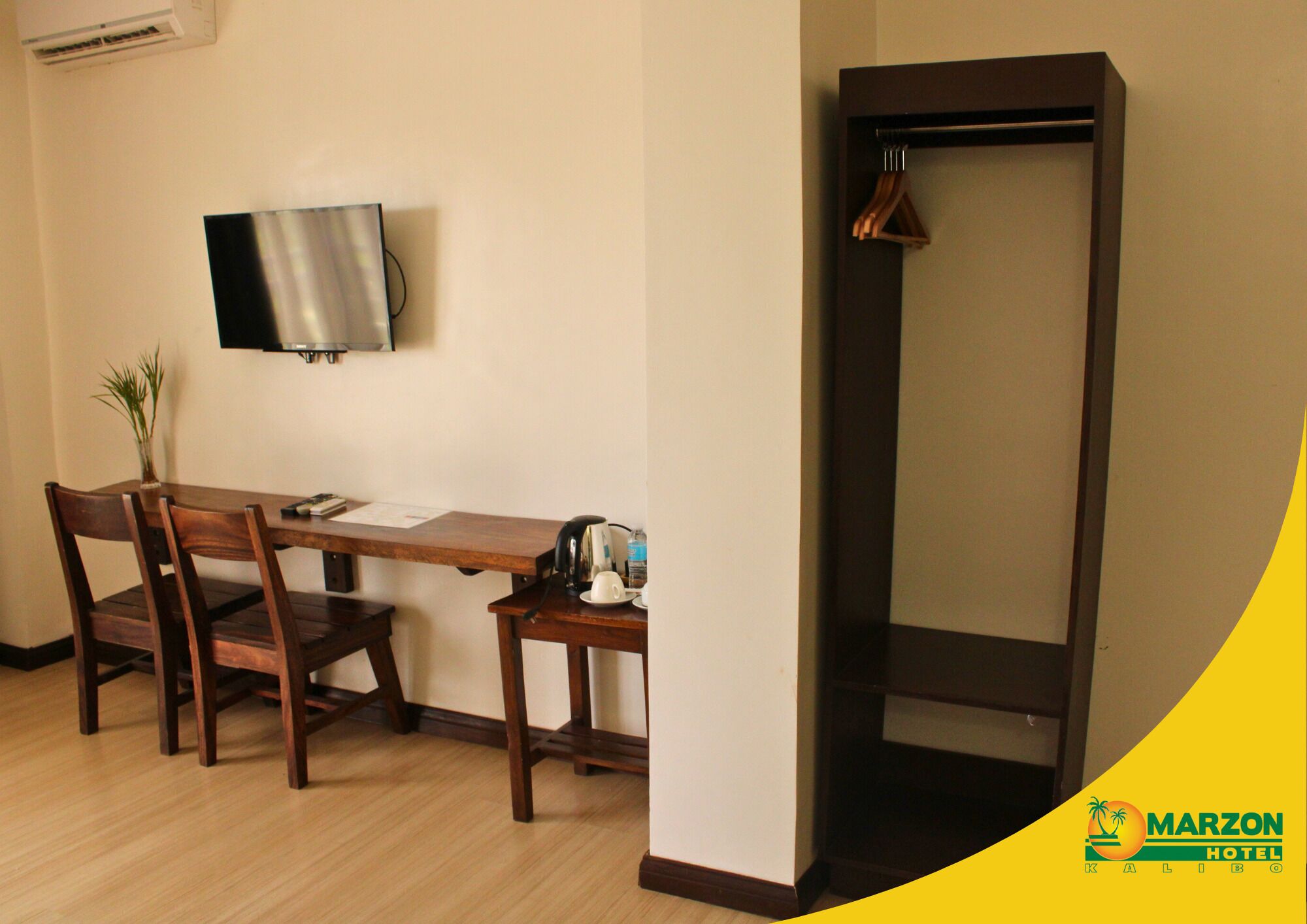 laptop workspace, blackout curtains, free wifi, bed sheets