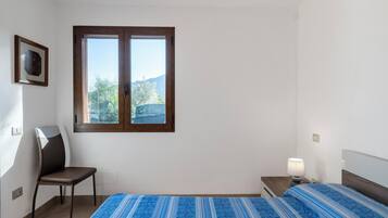 3 bedrooms, free WiFi, bed sheets