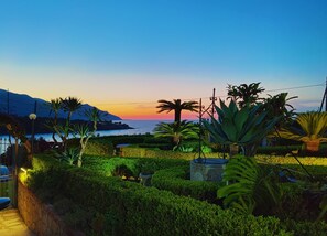 Property grounds - Apartment 'Casa Gialla' with Veranda & Wi-Fi (Castellammare del Golfio)