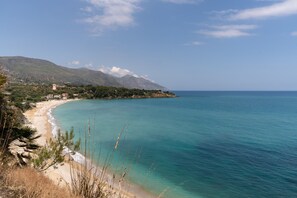 Beach nearby - Apartment 'Casa Gialla' with Veranda & Wi-Fi (Castellammare del Golfio)