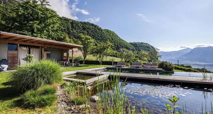 Ferienwohnung "Kraidlhof Designapartment Veronika" mit Bergblick, Gemeinschaftspool und WLAN