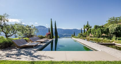 Ferienwohnung "Kraidlhof Designapartment Veronika" mit Bergblick, Gemeinschaftspool und WLAN