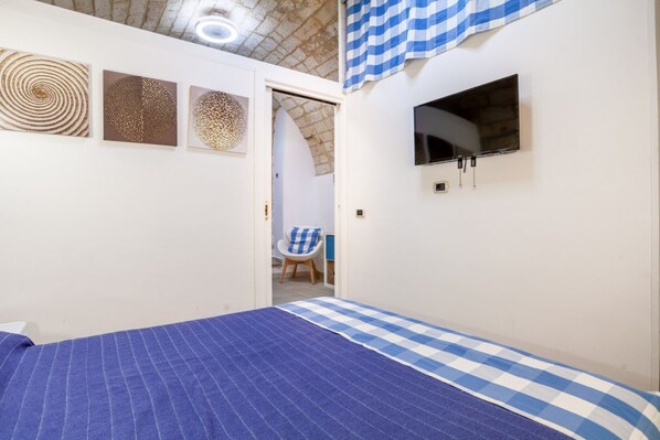 1 habitación, tabla de planchar con plancha, wifi y ropa de cama 
