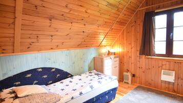 4 bedrooms, free WiFi, bed sheets