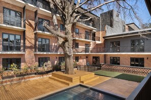 Property grounds - Hyde Park House Apartments (Sandton)