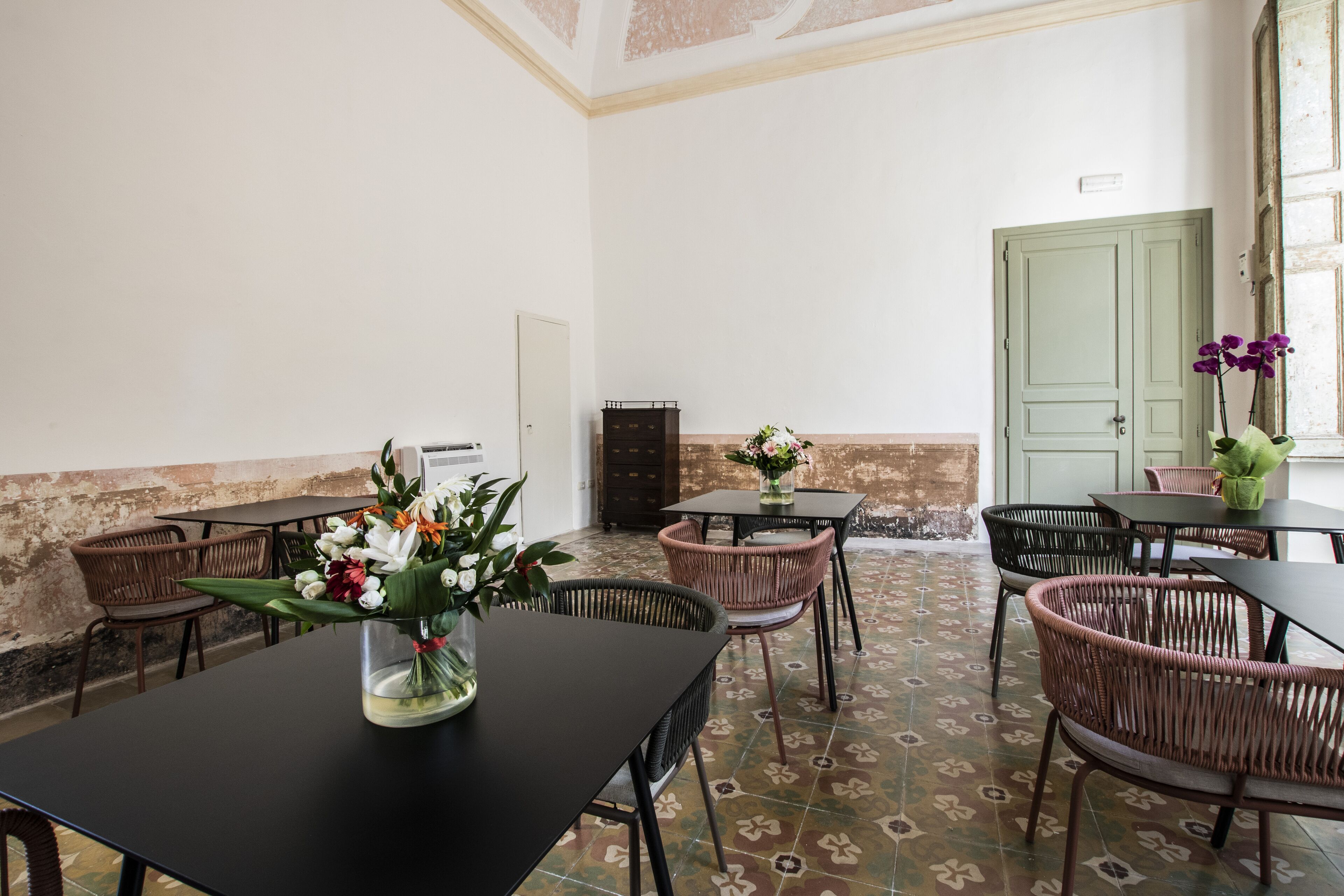 Sudah termasuk sarapan ala kontinental setiap hari