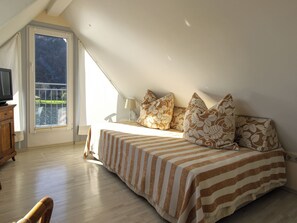 2 chambres, lit de bébé portatif, accès au Wi-Fi (inclus)
