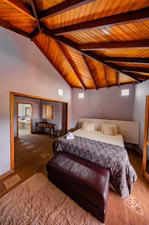 Family House | Soundproofing, free WiFi, bed sheets - Villa Annapurna (Alto Paraíso de Goiás)