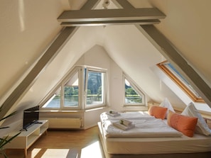3 slaapkamers, reisbedje, gratis wifi, beddengoed