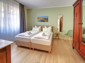 2 habitaciones, cuna de viaje, wifi gratis y ropa de cama 