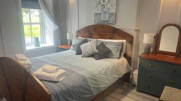 2 chambres, fer et planche Ă repasser, lit parapluie, Wi-Fi gratuit