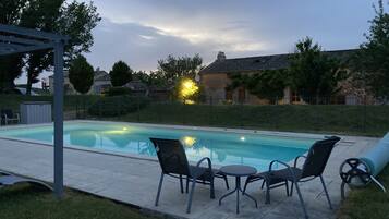 Piscine extérieure, piscine chauffée