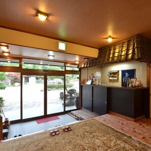 Lobby - Yumura Onsen Hakuuntei (Shinonsen)