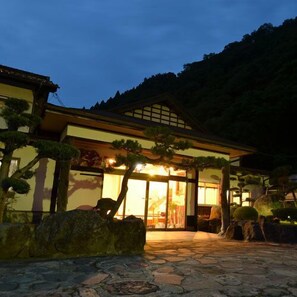 Exterior - Yumura Onsen Hakuuntei (Shinonsen)