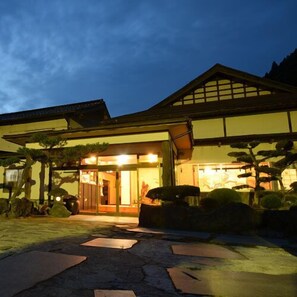 Exterior - Yumura Onsen Hakuuntei (Shinonsen)