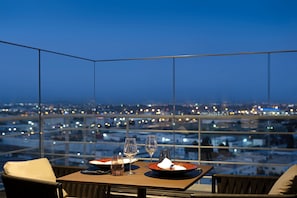 4 restaurants; breakfast, lunch, and dinner served - Tunis Marriott Hotel (Tunis)