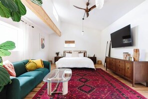 Silitysrauta/-lauta, ilmainen Wi-Fi, vuodevaatteet