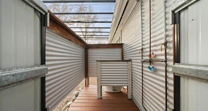 Visit our bright, spacious and clean centrally located one bedroom!