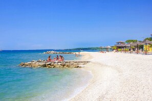Beach - Villa Elite 2 with heated pool by Istrabook (Fažana)