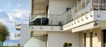 Sunset Beach Apartment directly on the beach high-quality furnishings pool garden WLAN