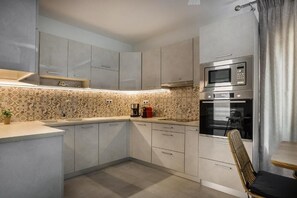 Fridge, microwave, oven, stovetop - Serenity Home  - Two Bedroom Apartment, Sleeps 4 (Argostolion)