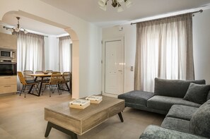 TV - Serenity Home  - Two Bedroom Apartment, Sleeps 4 (Argostolion)