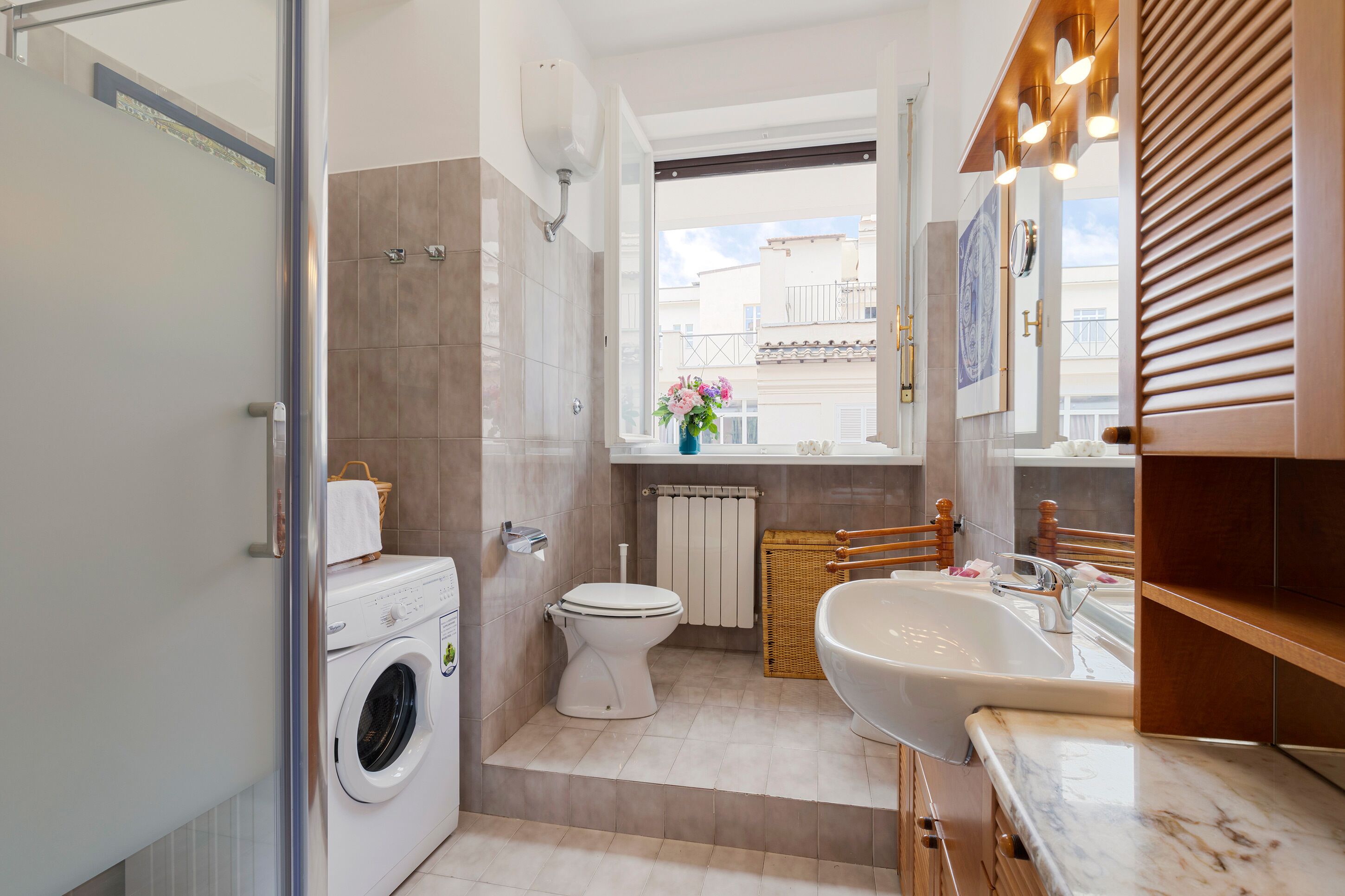 Apartment | Bathroom