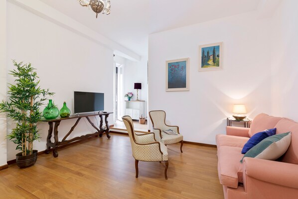 Apartment | Living area