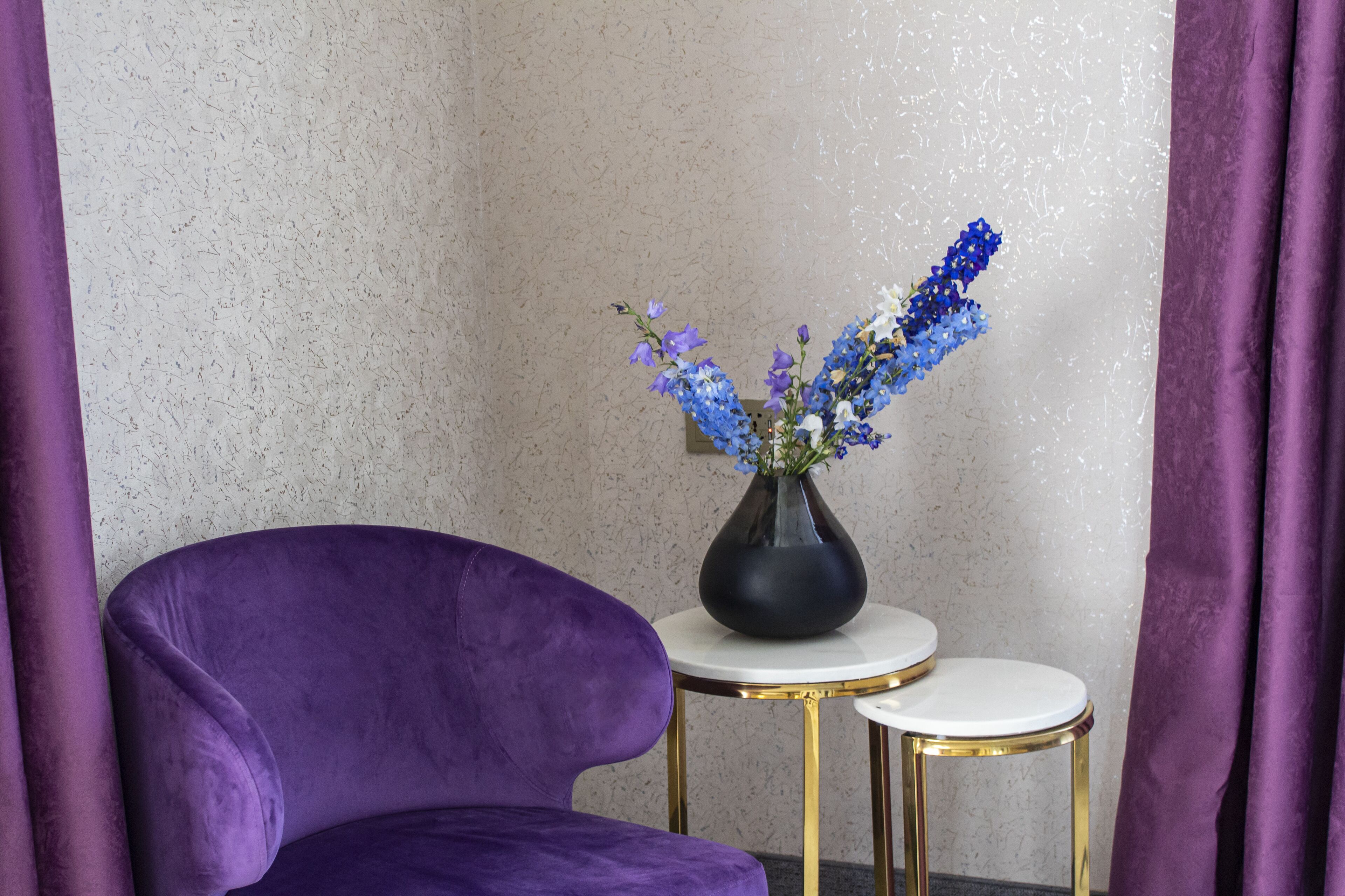 Tallelokero huoneessa, työpöytä, silitysrauta/-lauta, ilmainen Wi-Fi