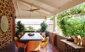 Outdoor dining - Wilsford House nestled into the vineyards in the heart of the Barossa Valley. (Lyndoch)
