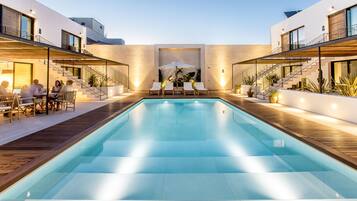 Seasonal outdoor pool