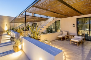 Studio Suite, Pool Access | Terrace/patio