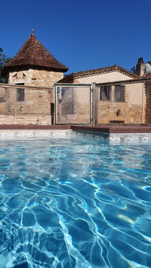 Seasonal outdoor pool, pool umbrellas, sun loungers