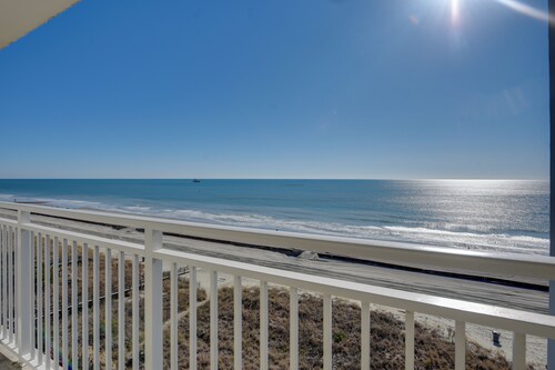 Coastal Condo w/ Balcony in North Myrtle Beach!