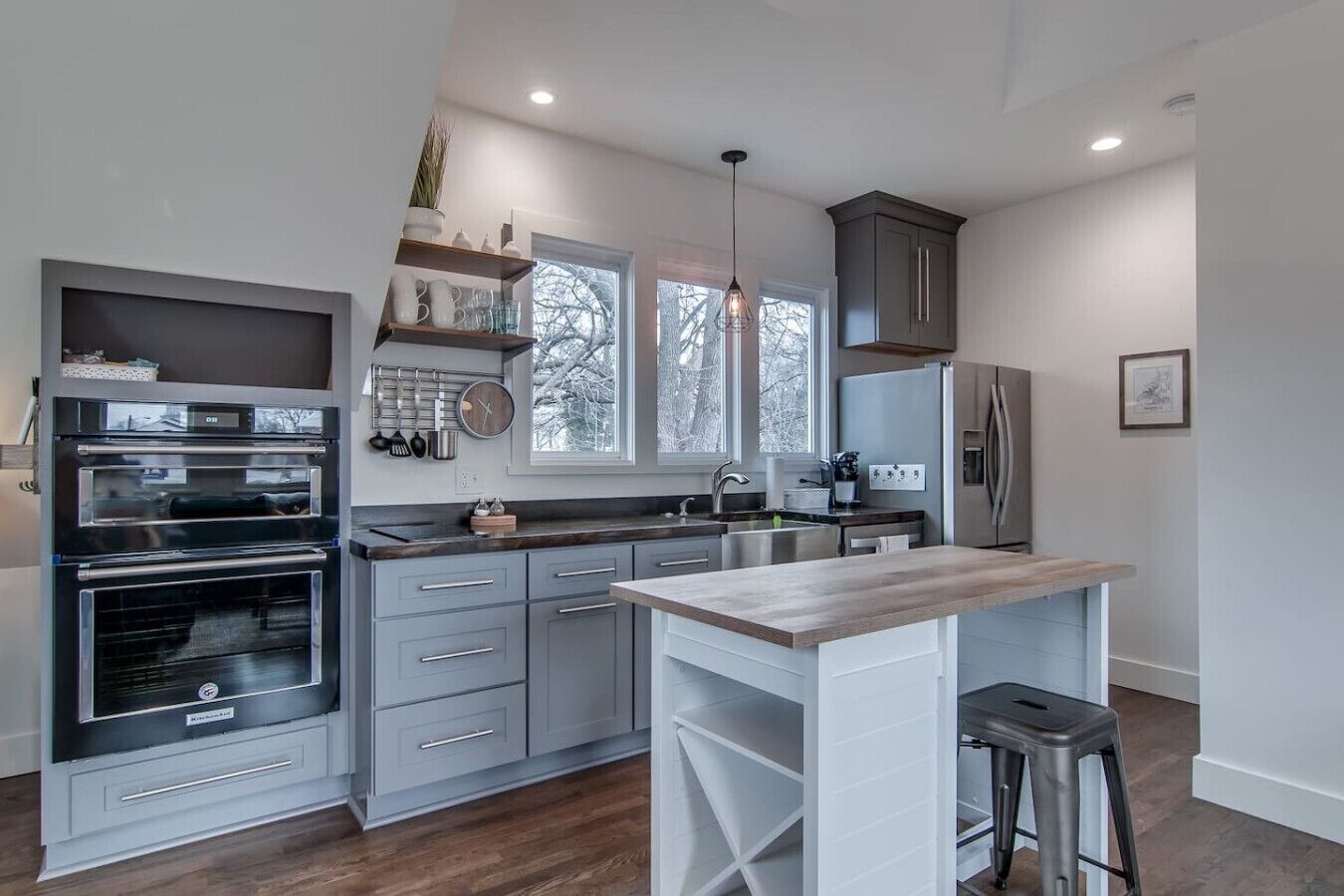 雪櫃、微波爐、焗爐、爐具