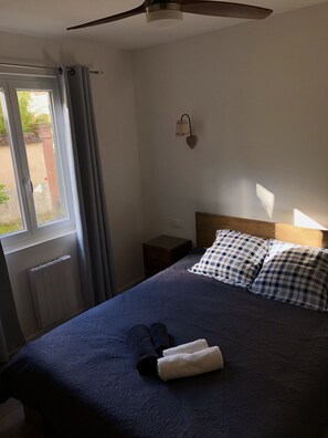 Comfort-Suite, 1 Queen-Bett und Schlafsofa | Individuell dekoriert, individuell eingerichtet, Reisekinderbett